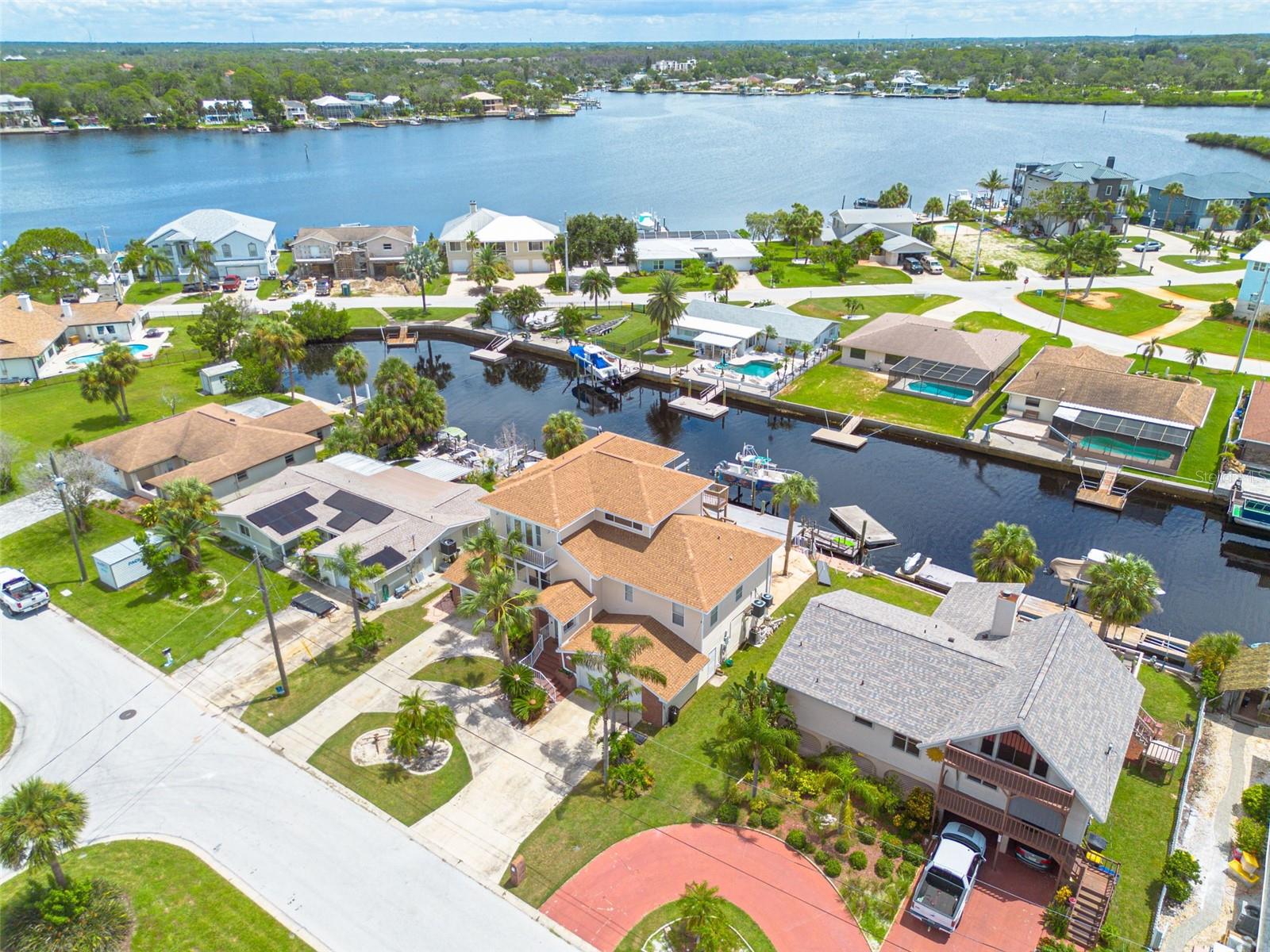 HARBOR ISLES - Residential
