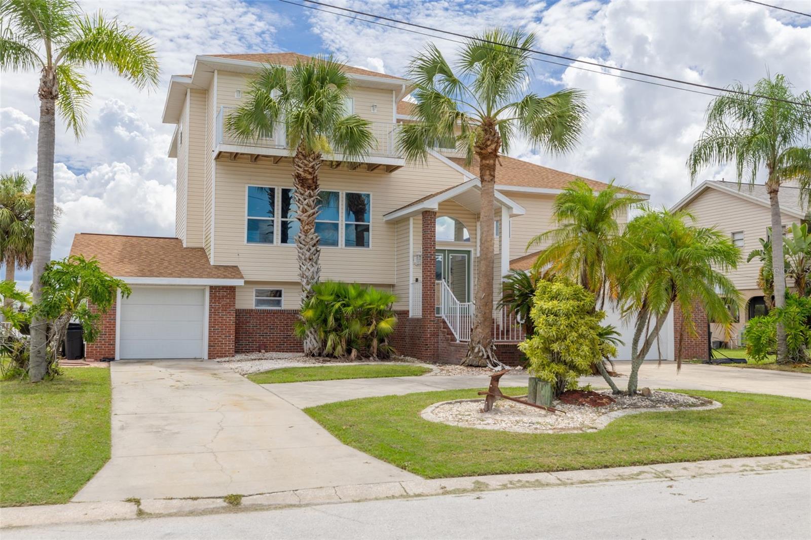 HARBOR ISLES - Residential