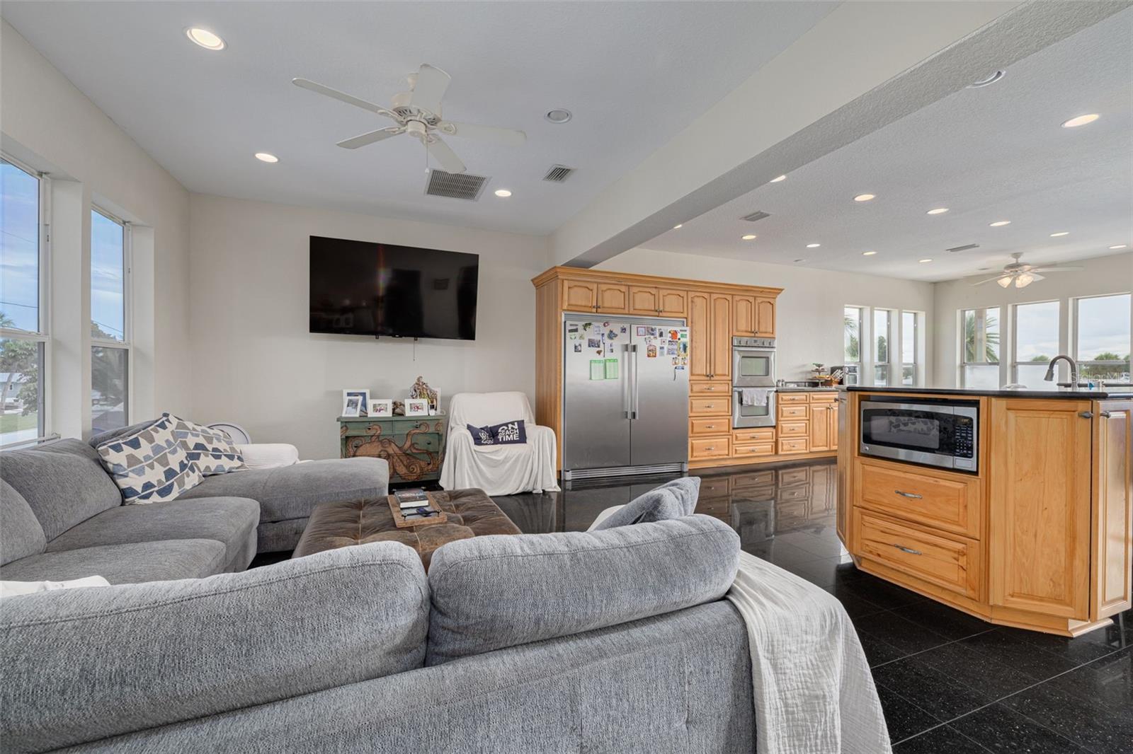 HARBOR ISLES - Residential