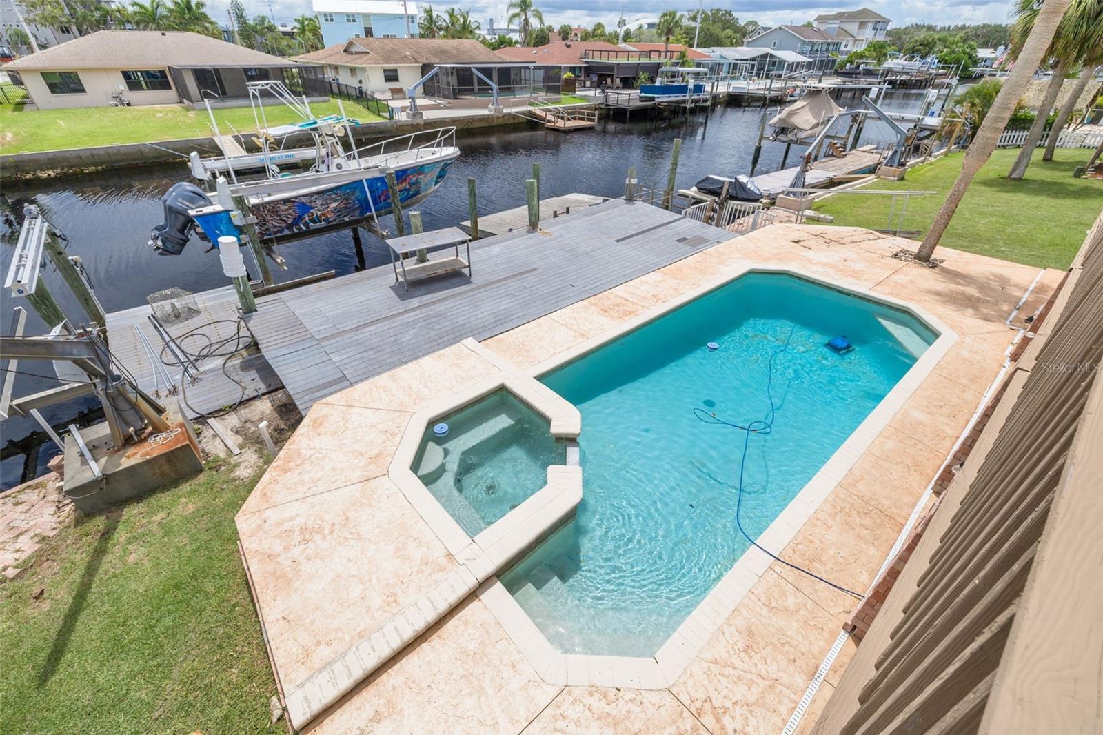 HARBOR ISLES - Residential