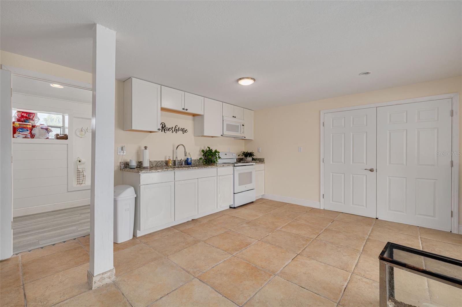 HARBOR ISLES - Residential