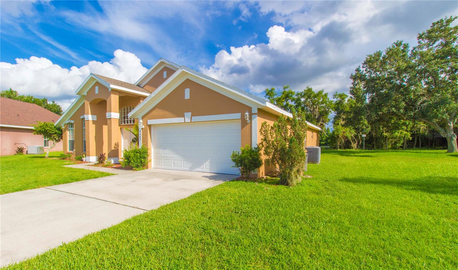 FORTUNE LAKES - Residential
