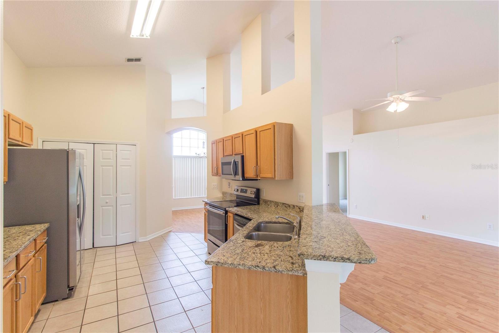 FORTUNE LAKES - Residential