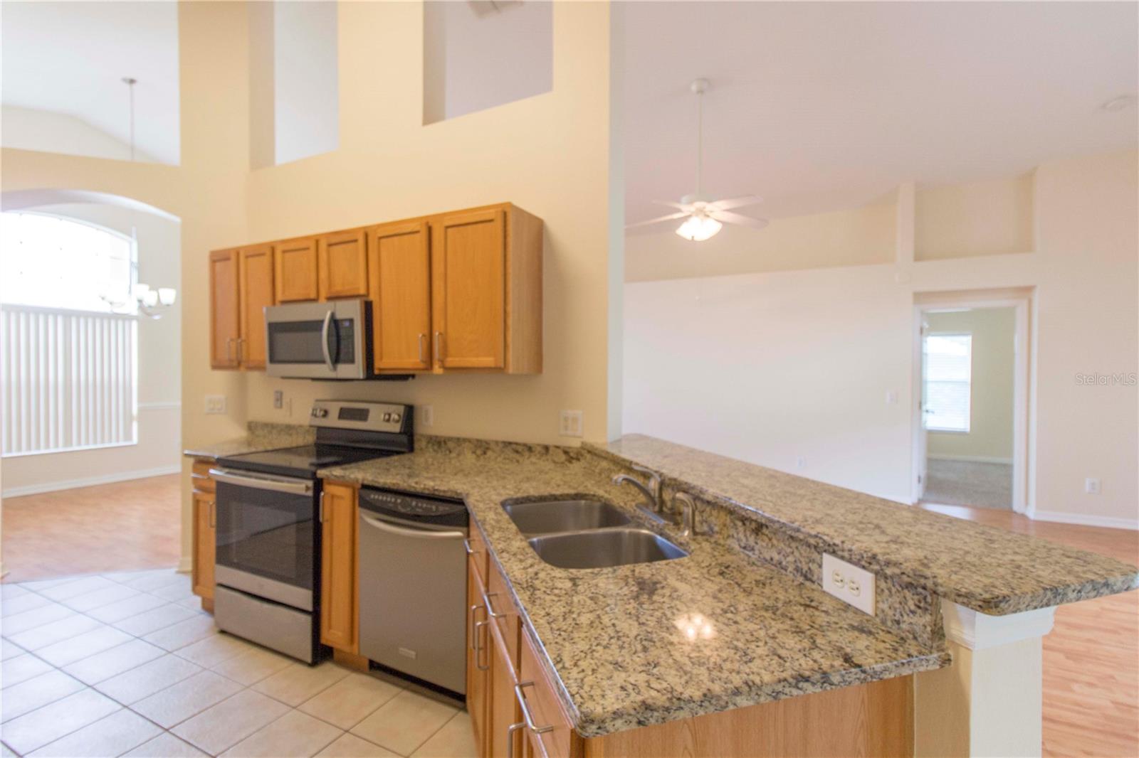 FORTUNE LAKES - Residential
