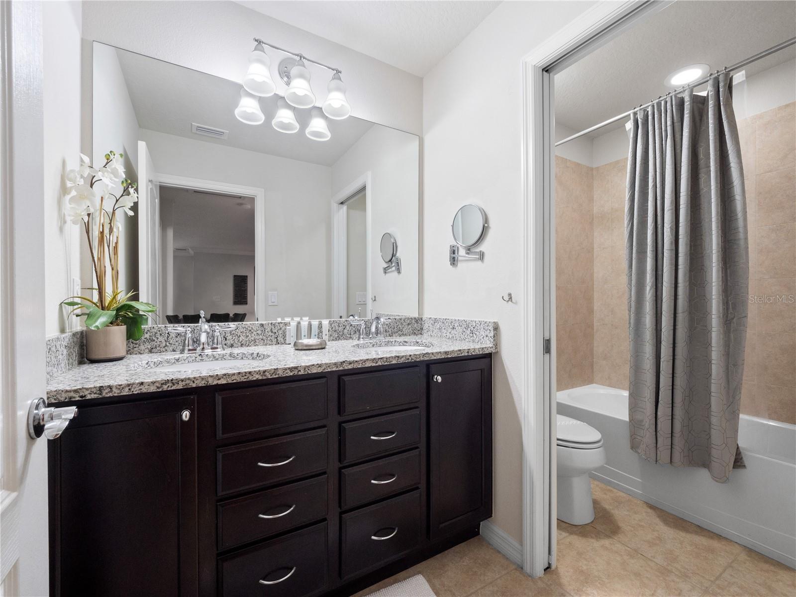 WINDSOR AT WESTSIDE PH 1 - Residential