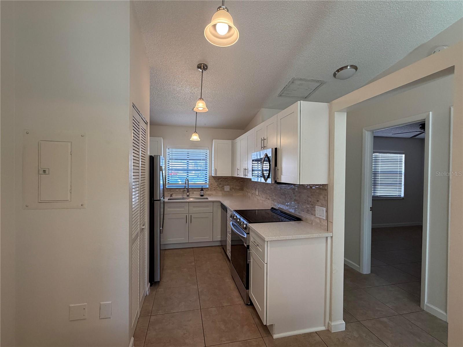 MORNINGSIDE PH IV - Residential Lease