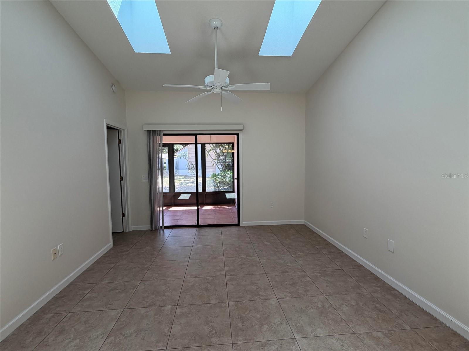 MORNINGSIDE PH IV - Residential Lease