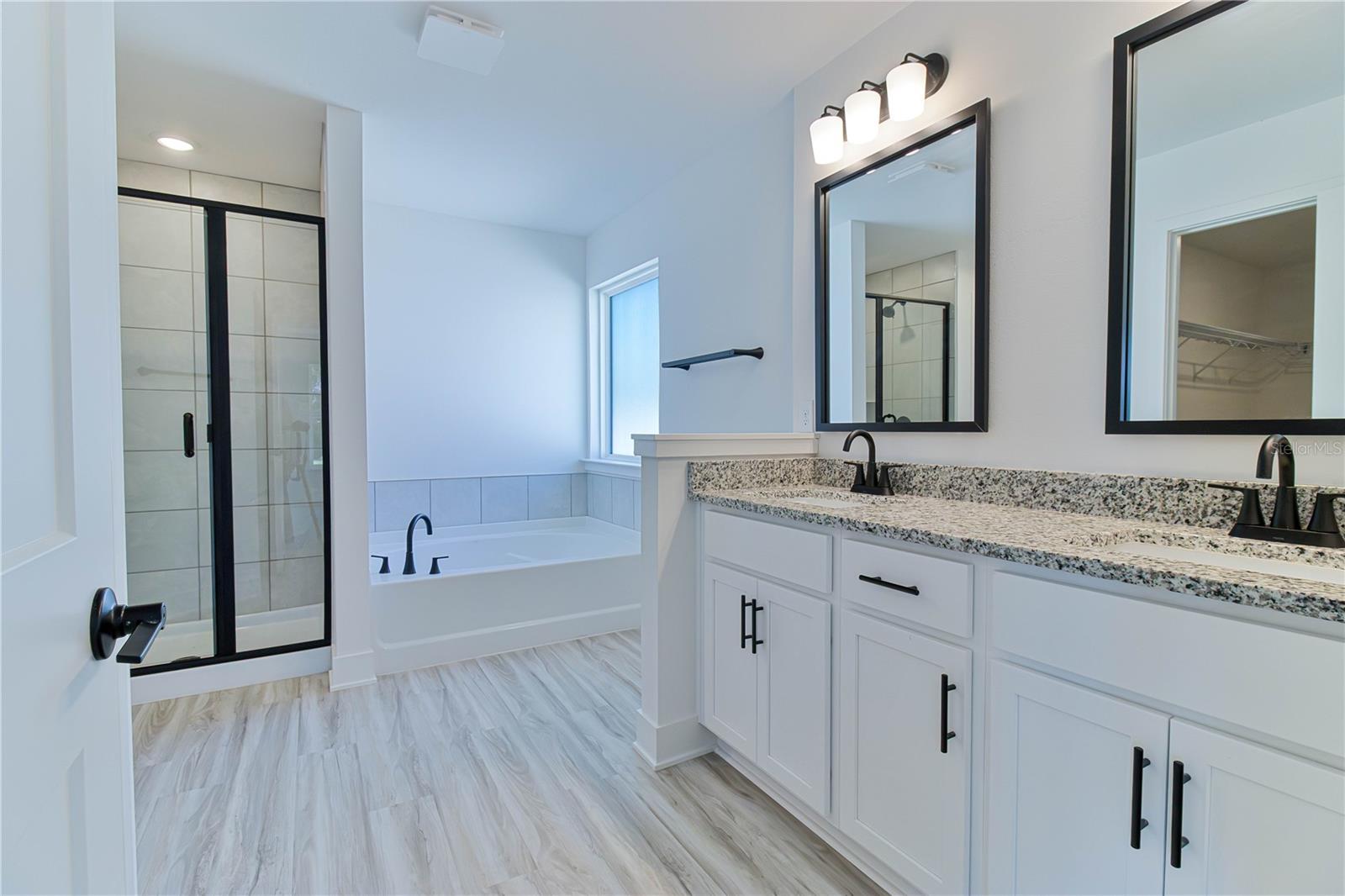 BRIARWOOD - Residential
