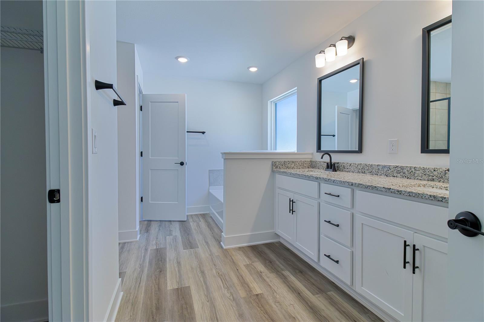 BRIARWOOD - Residential