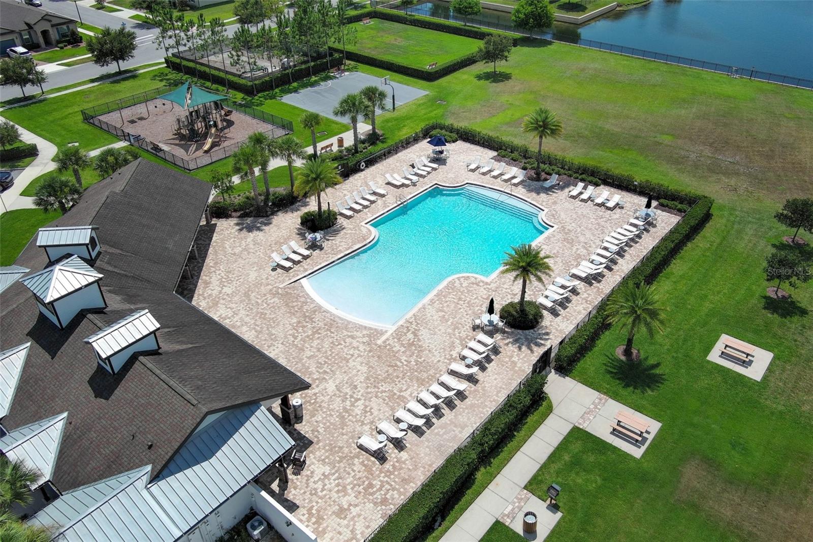 LAKESHORE AT NARCOOSSEE PH 1 - Residential