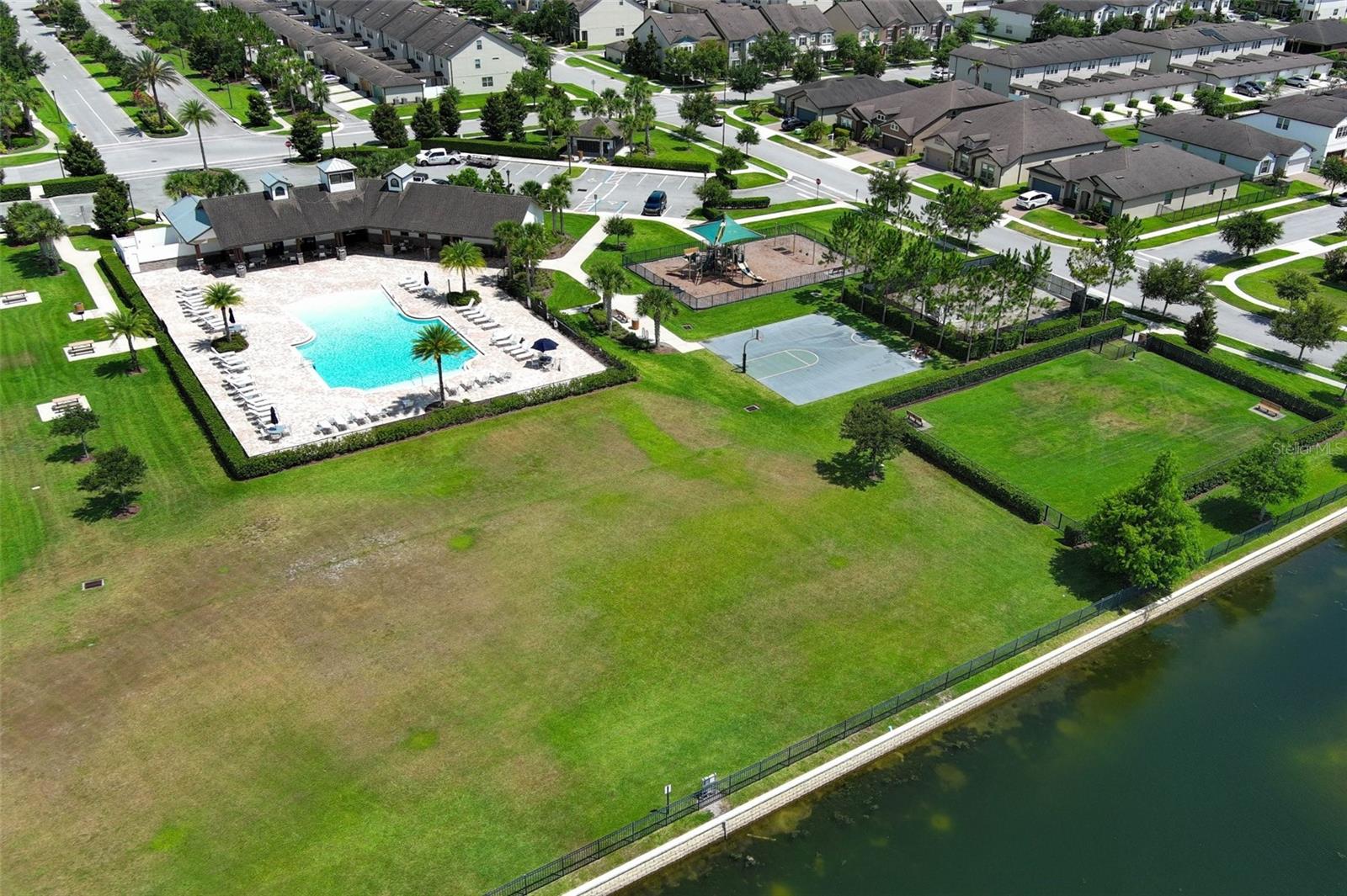 LAKESHORE AT NARCOOSSEE PH 1 - Residential