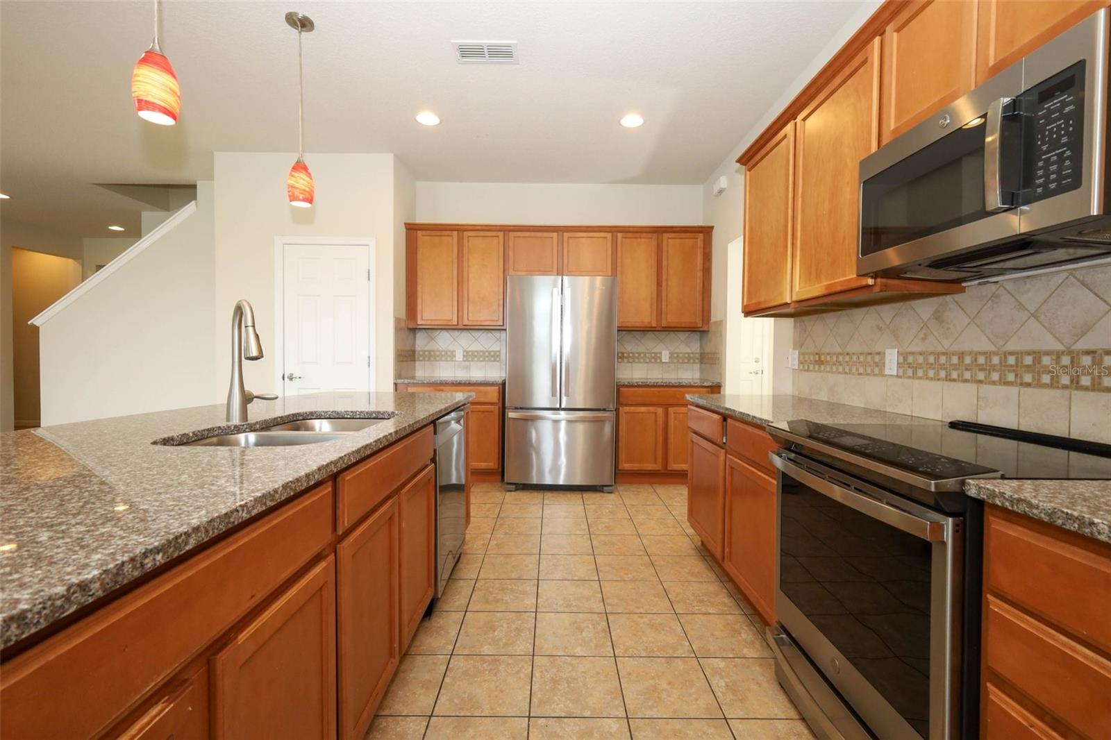 LAKESHORE AT NARCOOSSEE PH 1 - Residential