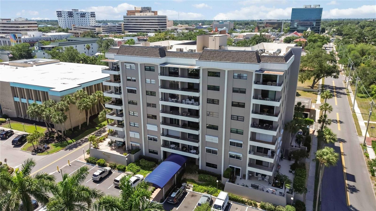 THE RIVERVIEW - Residential
