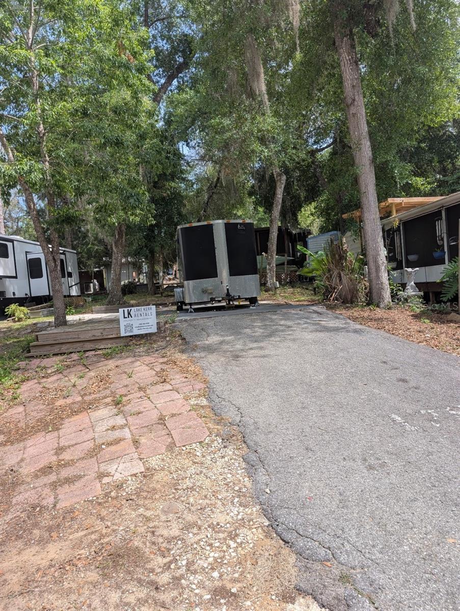 Nice 3,049sqft lot located in the Salt Springs Resort. The Salt Springs Resort offers club house, 2 pools, tennis courts, dog park, dock & boat ramp to Little Lake Kerr. Walking distance to restaurants, laundromat, post office, shopping, and the springs. Perfect for weekends or full-time residence. HOA fee is $706/quarter. Salt Springs is a nice, quaint area located in the Ocala National Forest.