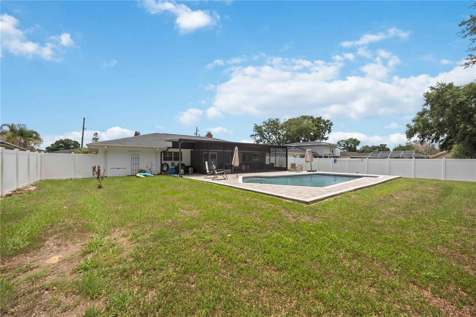 ELOISE WOODS EAST LAKE MARIAM UNIT - Residential