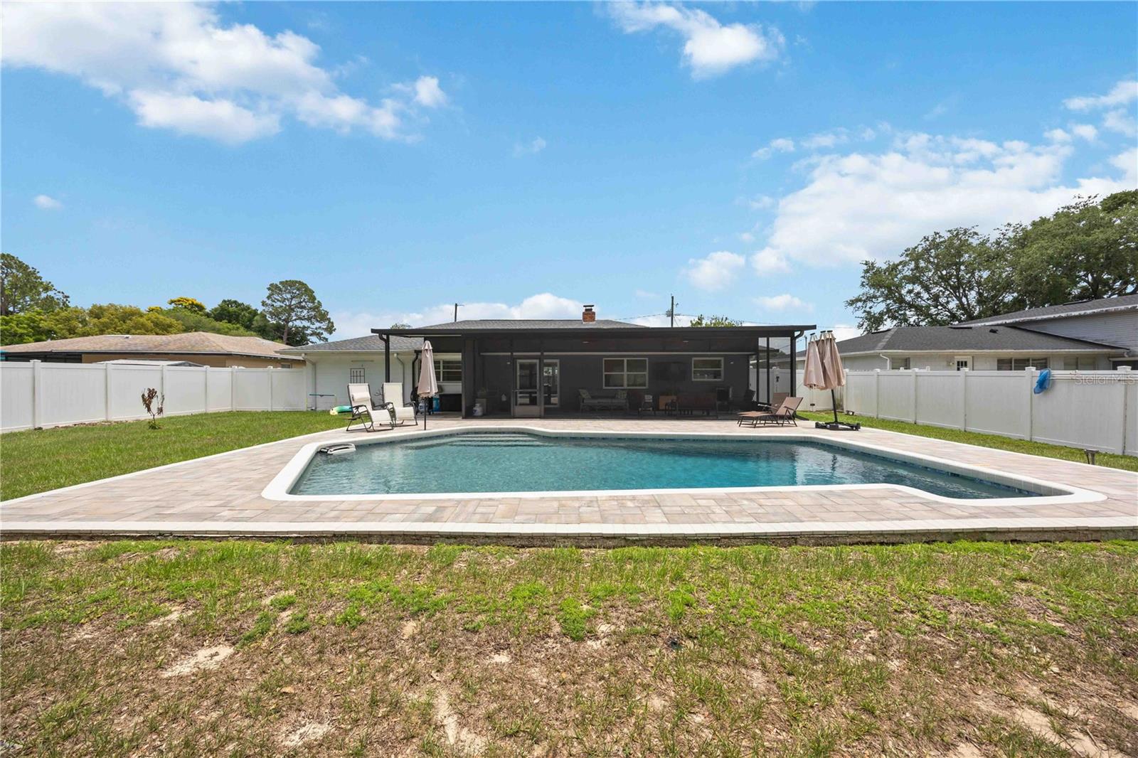 ELOISE WOODS EAST LAKE MARIAM UNIT - Residential