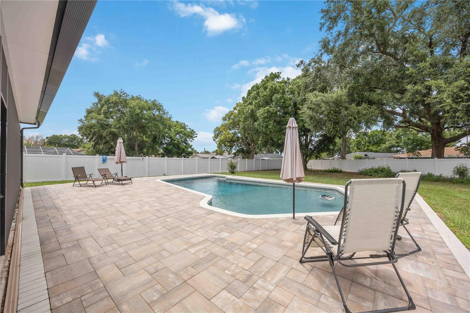ELOISE WOODS EAST LAKE MARIAM UNIT - Residential