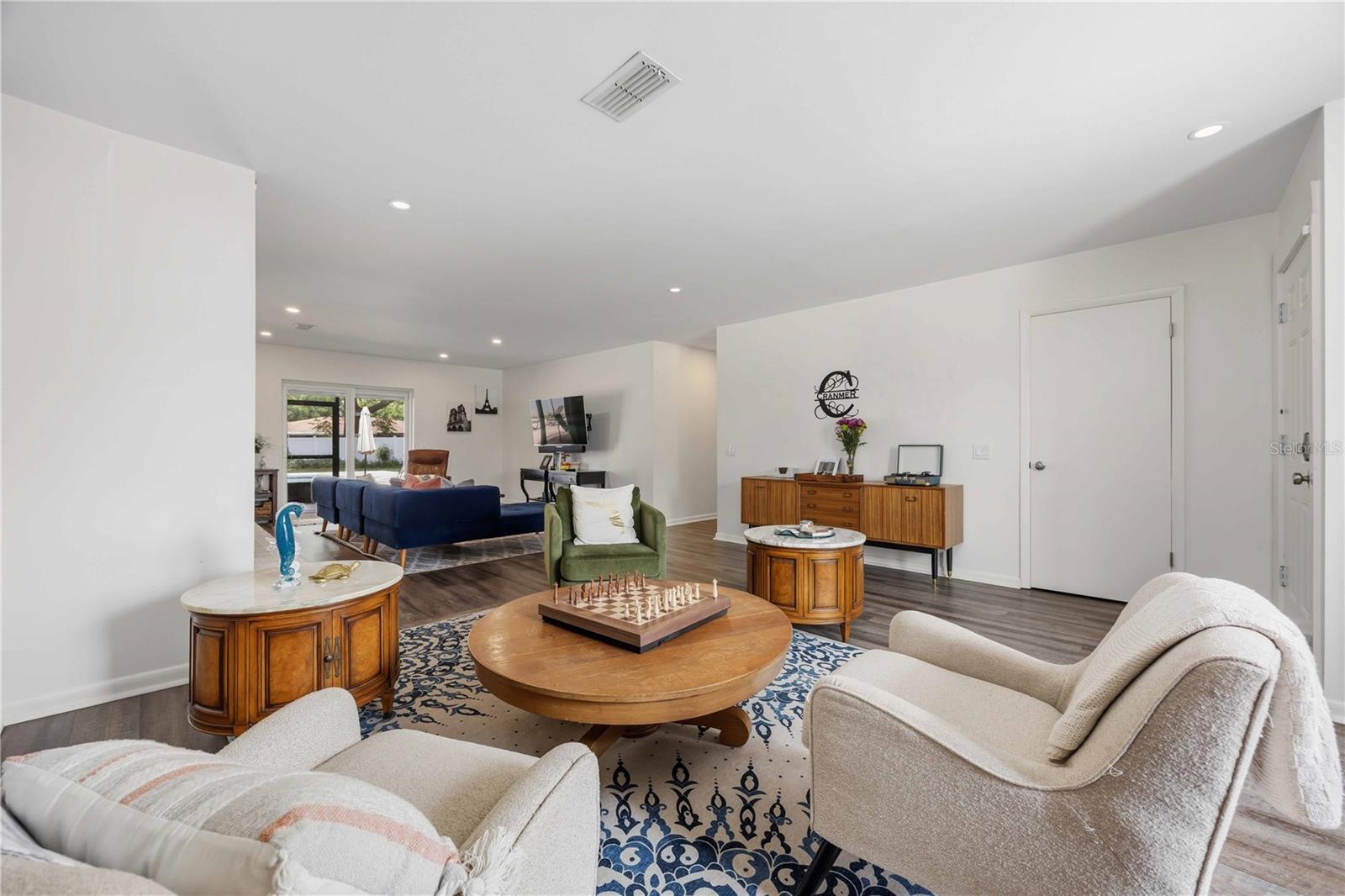 ELOISE WOODS EAST LAKE MARIAM UNIT - Residential