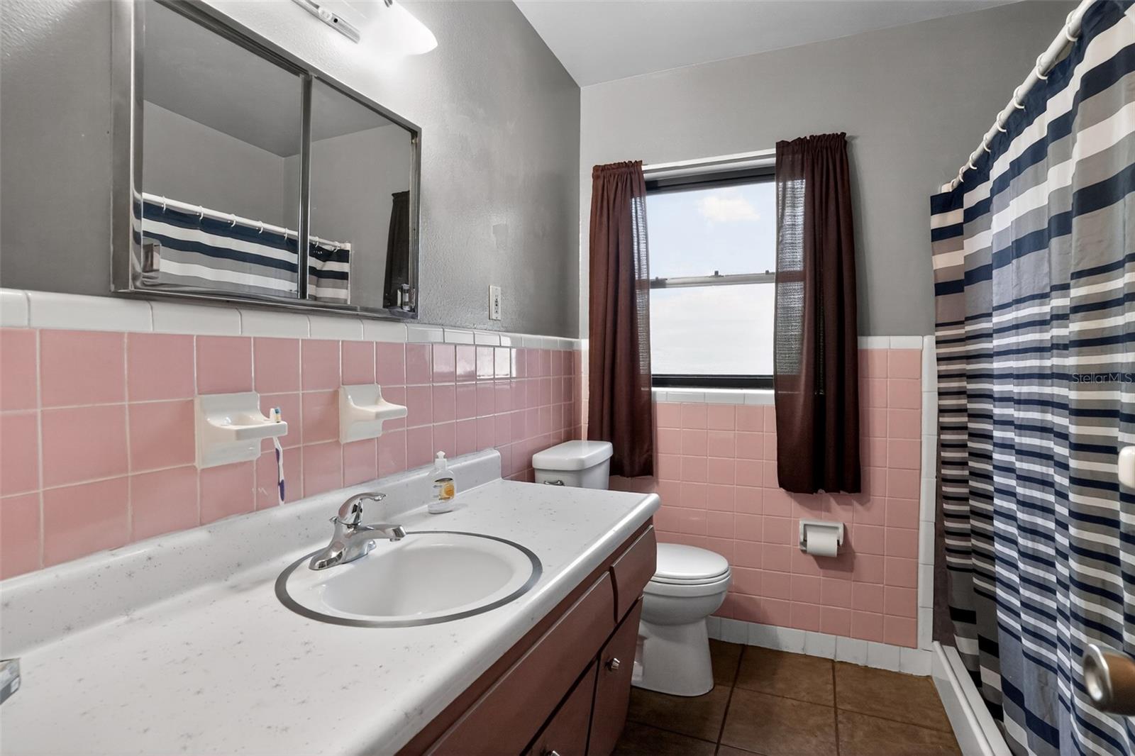 GARDENDALE UNIT 04 - Residential
