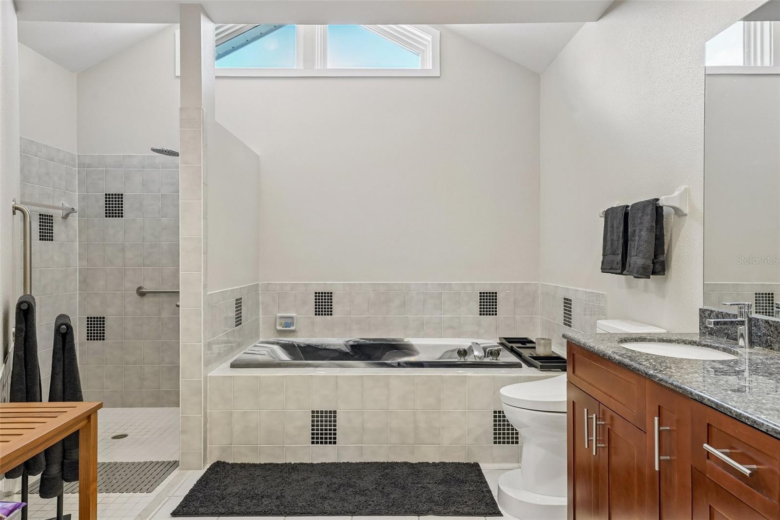 COLLINS ESTATES PH I - Residential