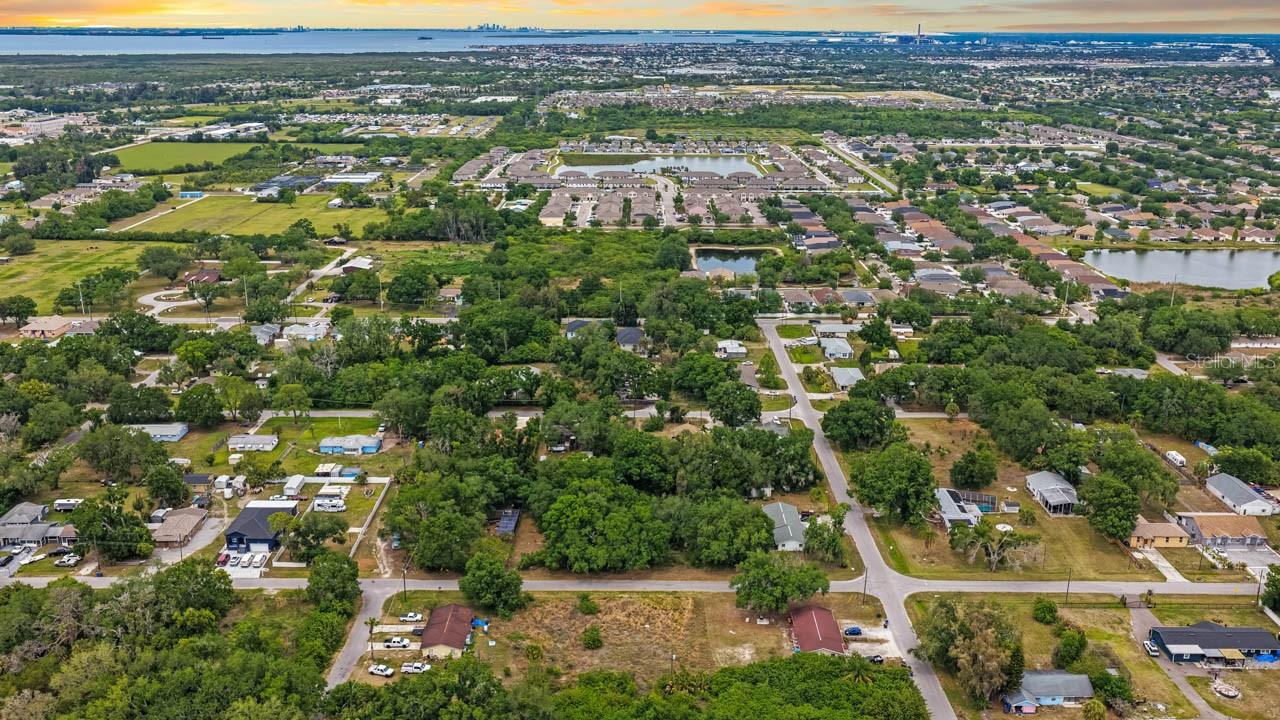 RUSKIN CITY MAP OF - Land