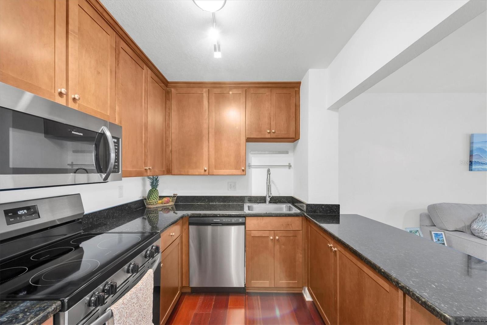 BAYBORO TOWER CONDO - Residential Lease