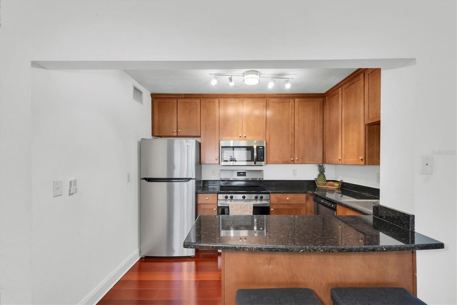 BAYBORO TOWER CONDO - Residential Lease