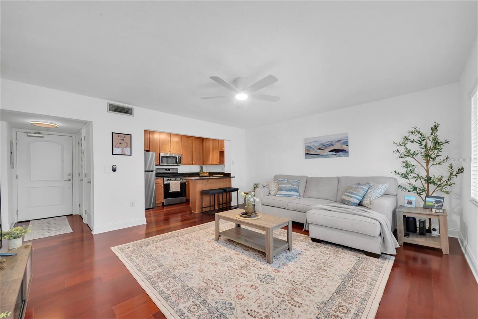 BAYBORO TOWER CONDO - Residential Lease