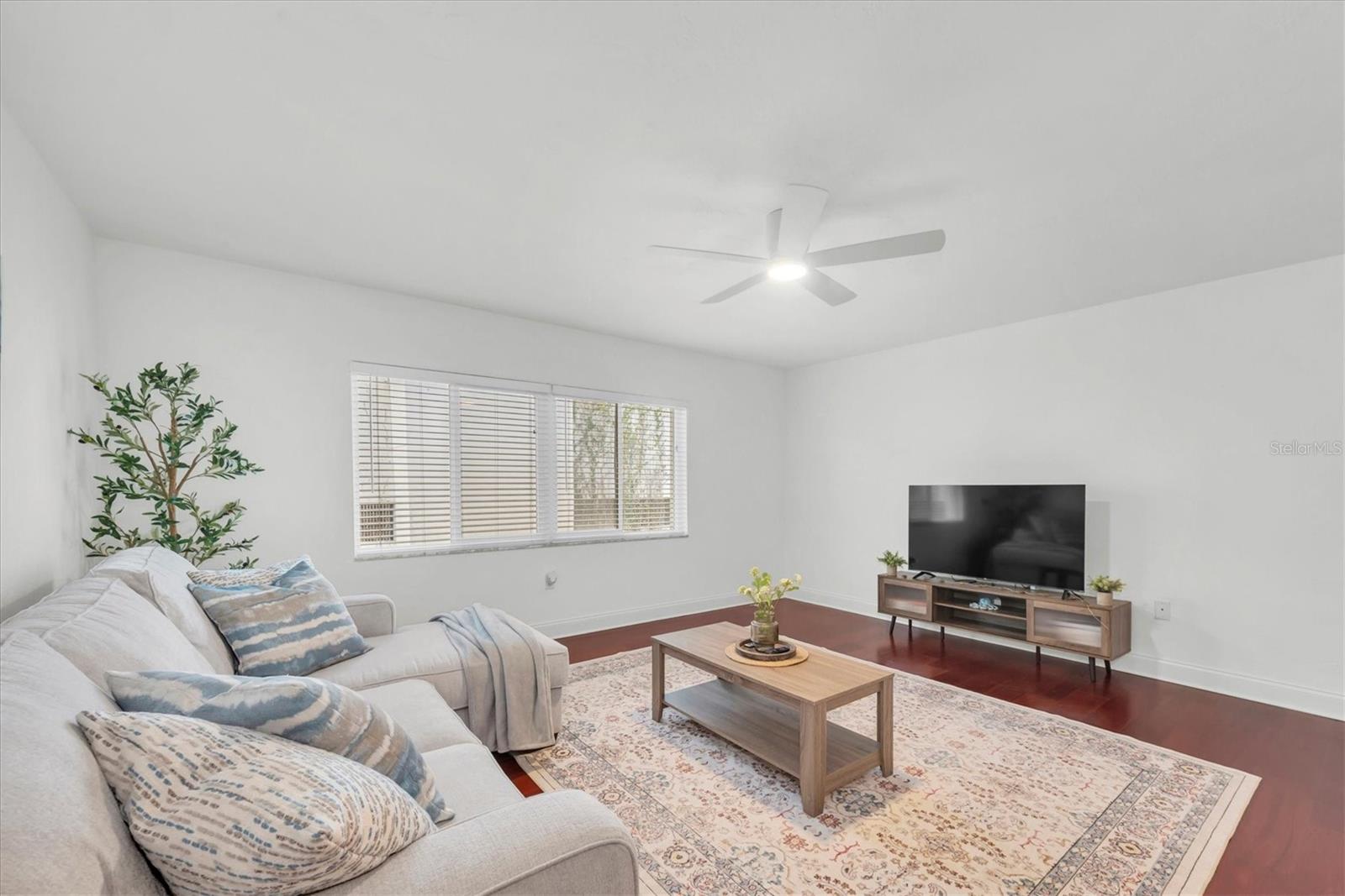 BAYBORO TOWER CONDO - Residential Lease