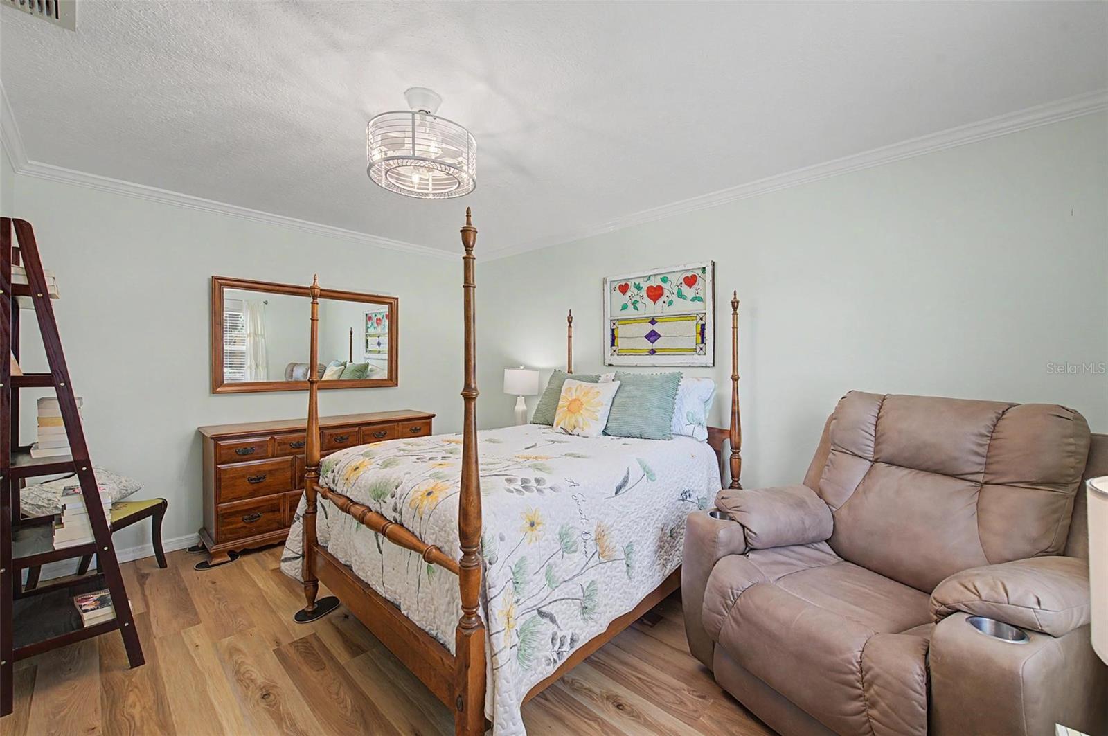 HAZELDON ESTATES - Residential