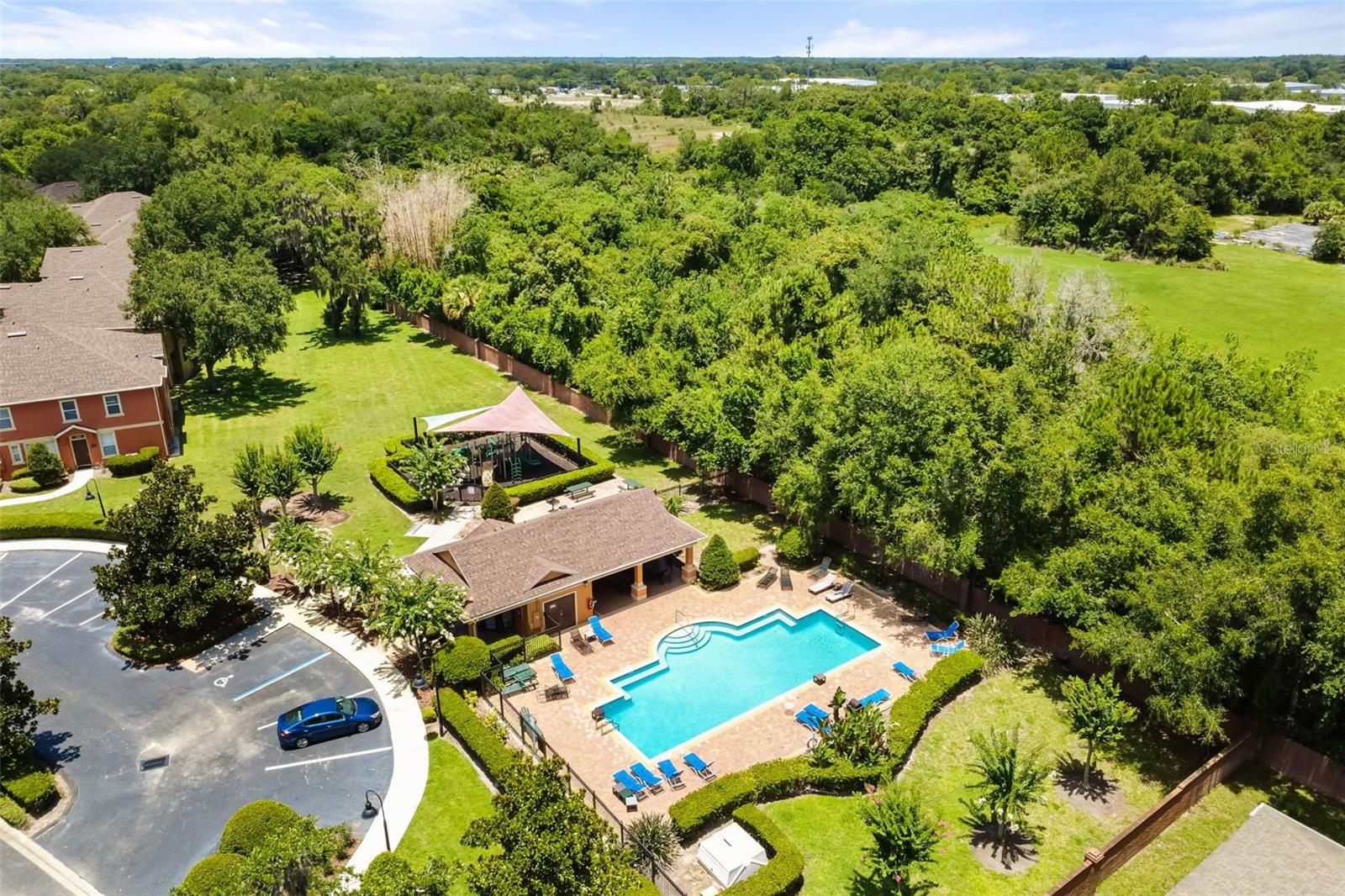 MAGNOLIA CLUB - Residential
