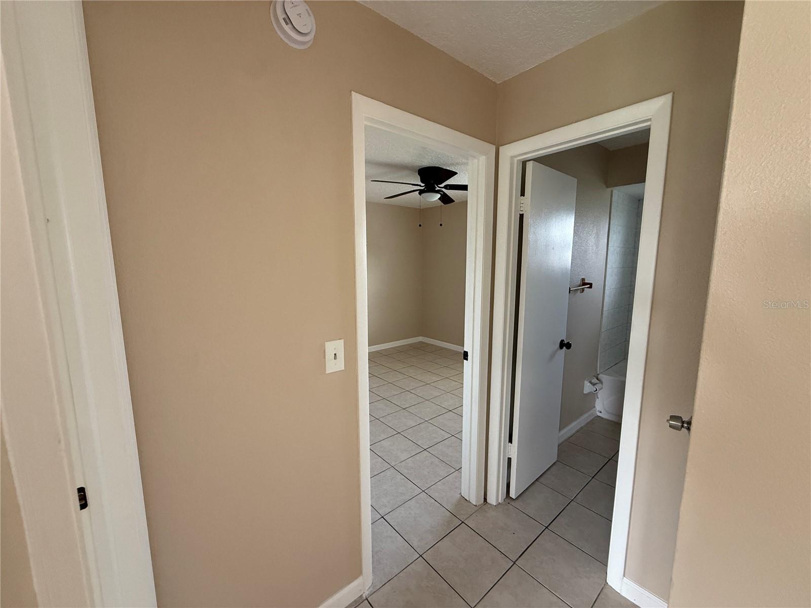 BVL UNIT 6 1ST ADD - Residential Lease