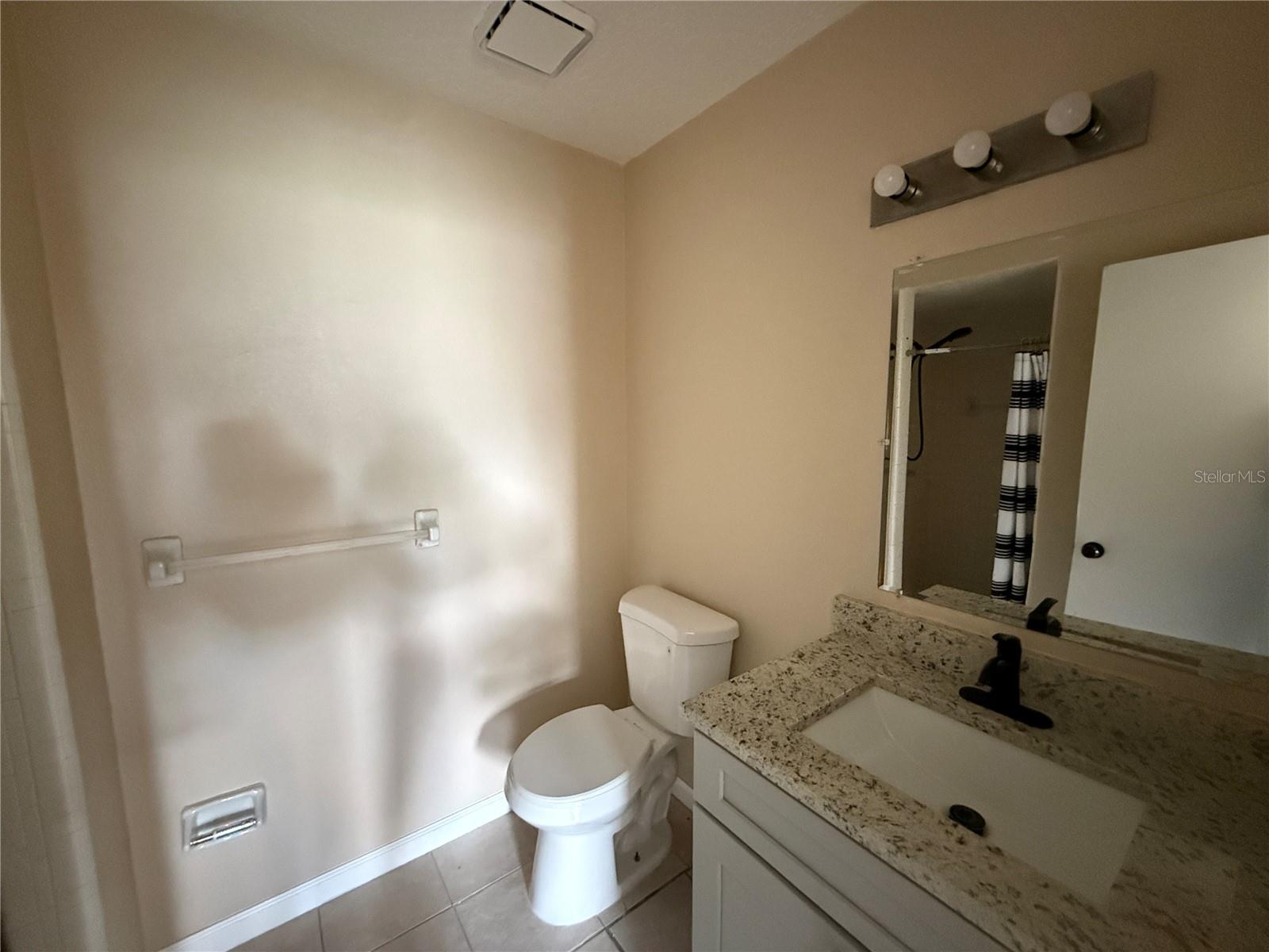 BVL UNIT 6 1ST ADD - Residential Lease