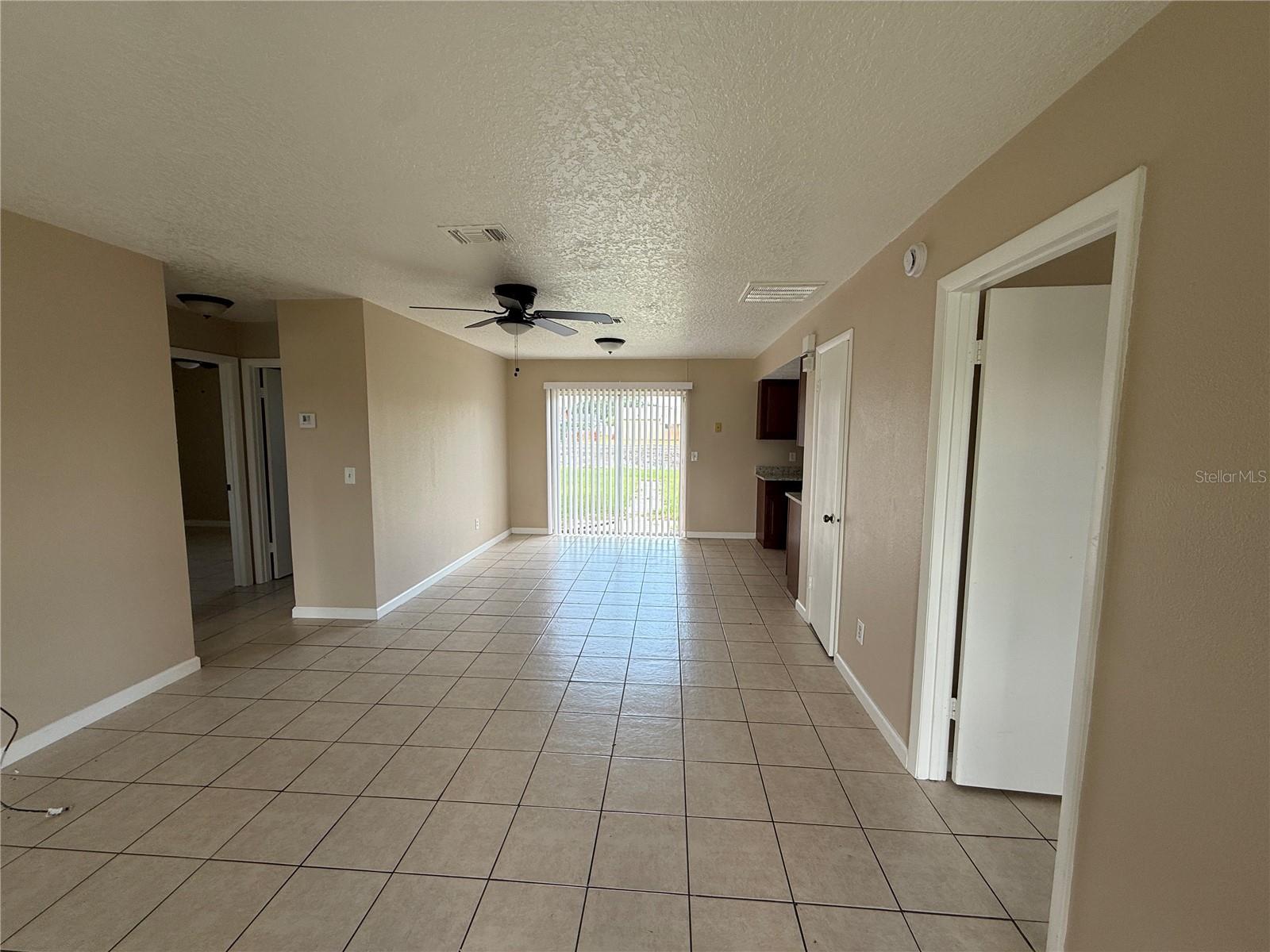 BVL UNIT 6 1ST ADD - Residential Lease