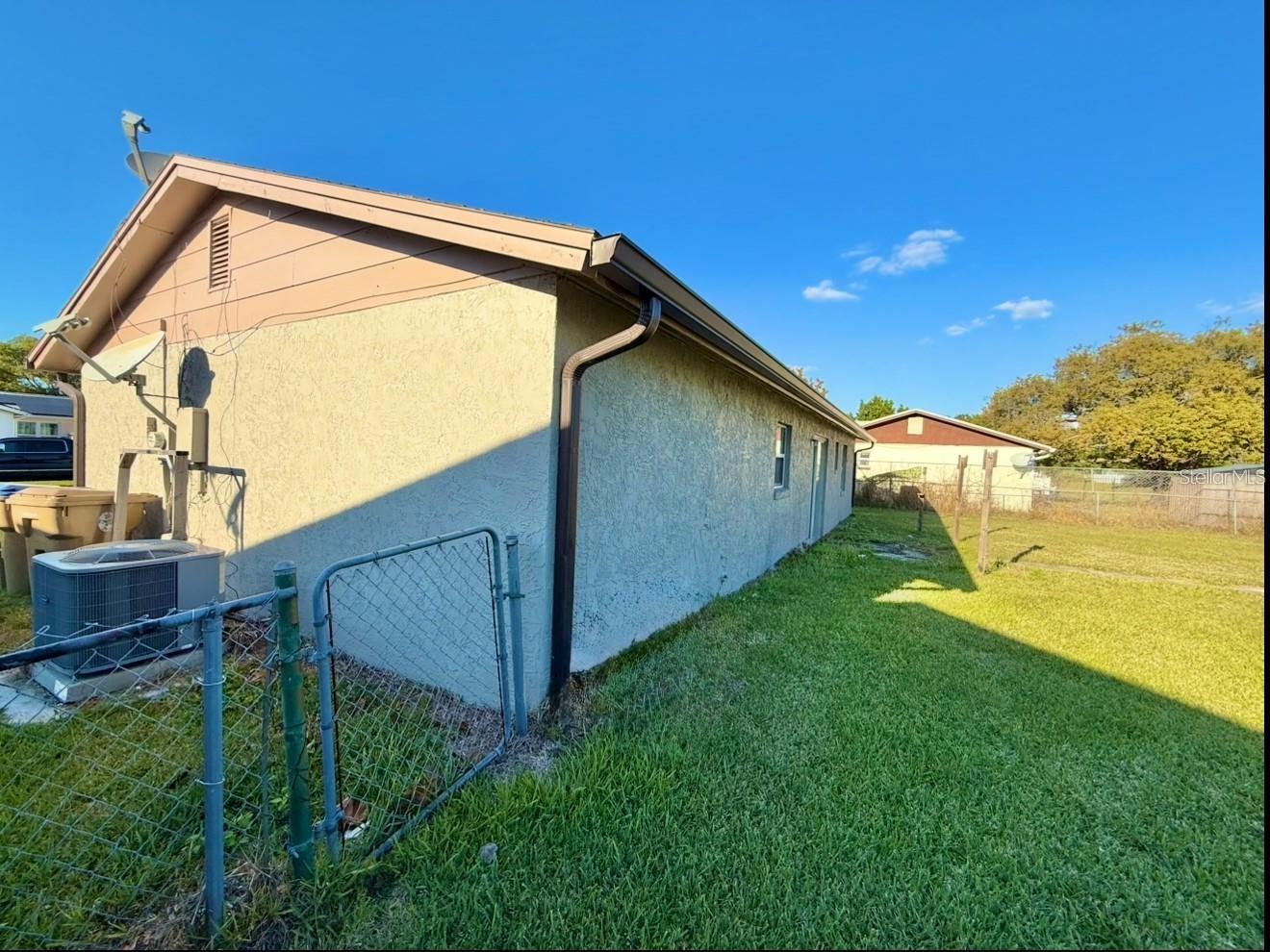 BVL UNIT 6 1ST ADD - Residential Lease
