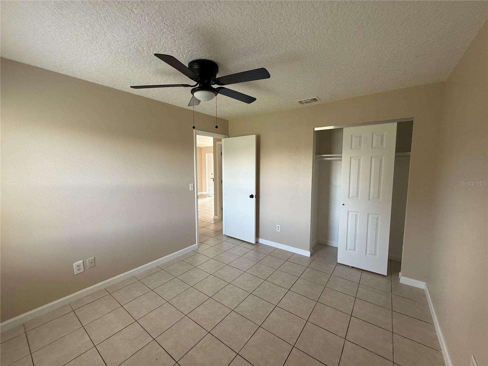 BVL UNIT 6 1ST ADD - Residential Lease