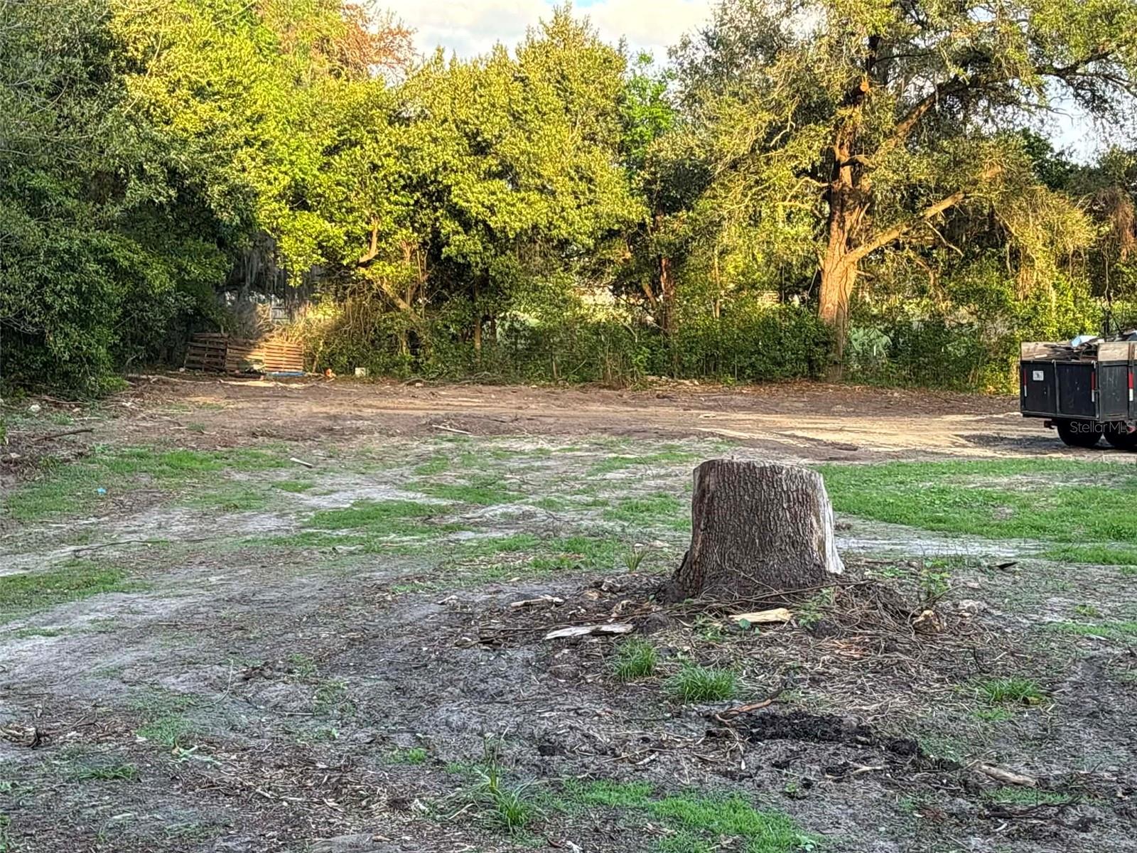 DERBY OAKS - Residential