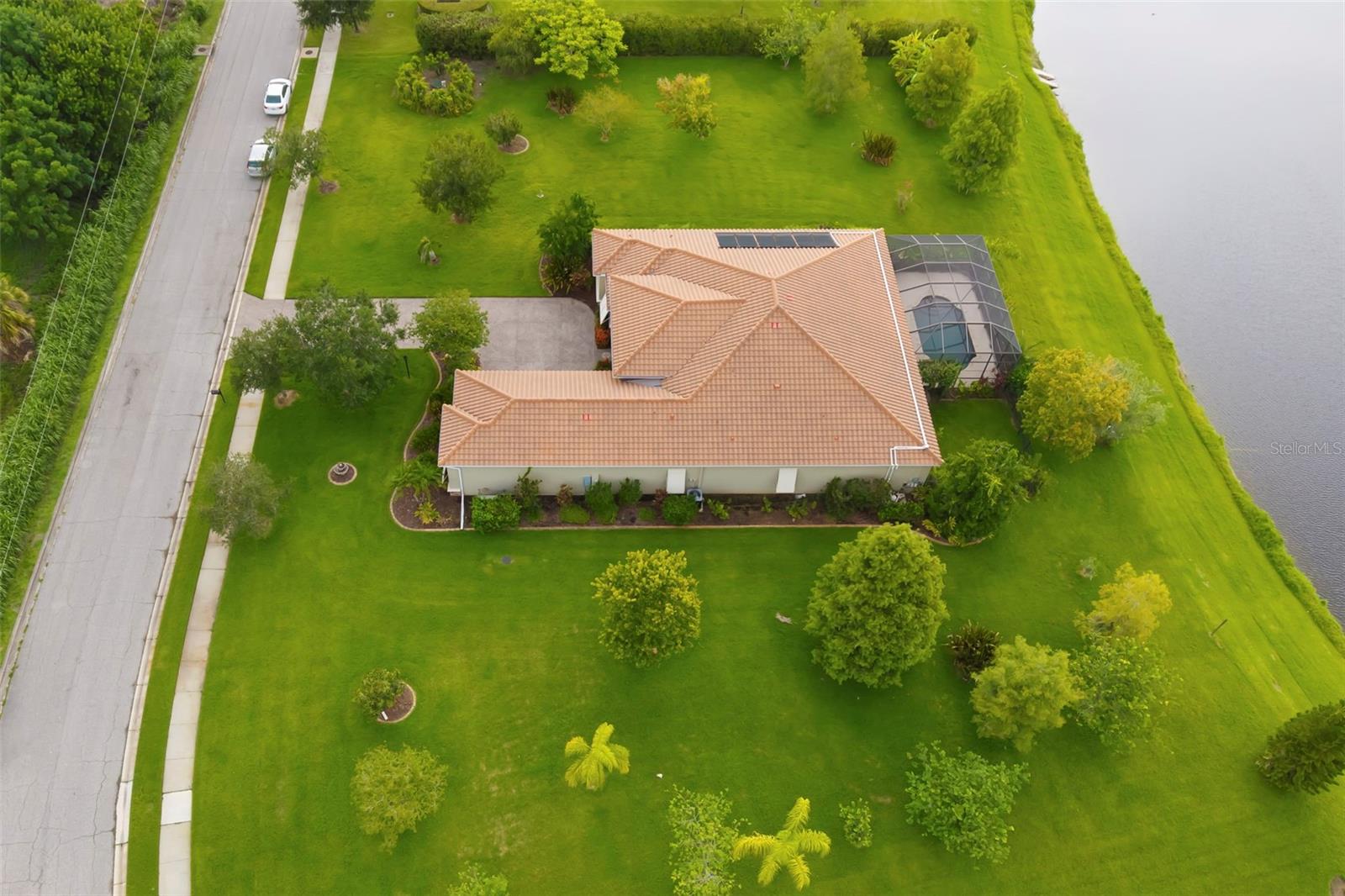 REGENT LAKE - Residential