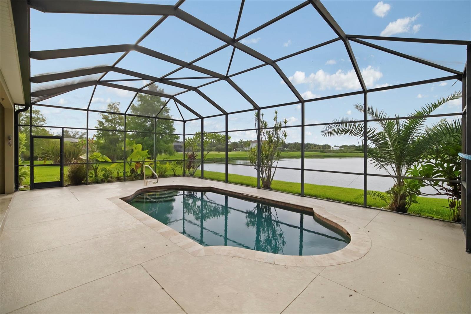 REGENT LAKE - Residential