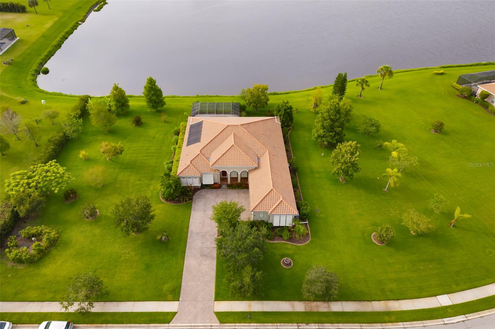 REGENT LAKE - Residential