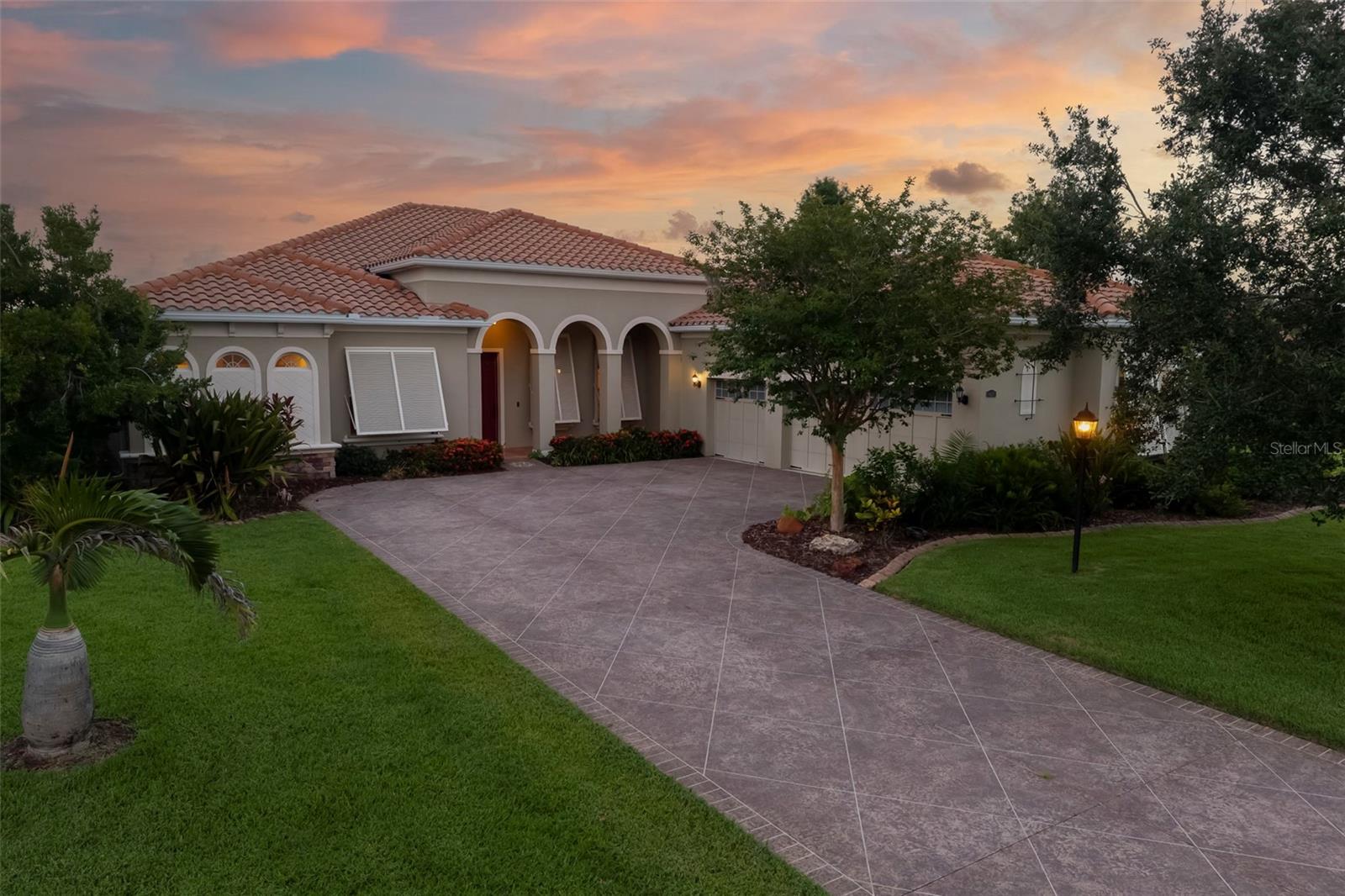 REGENT LAKE - Residential