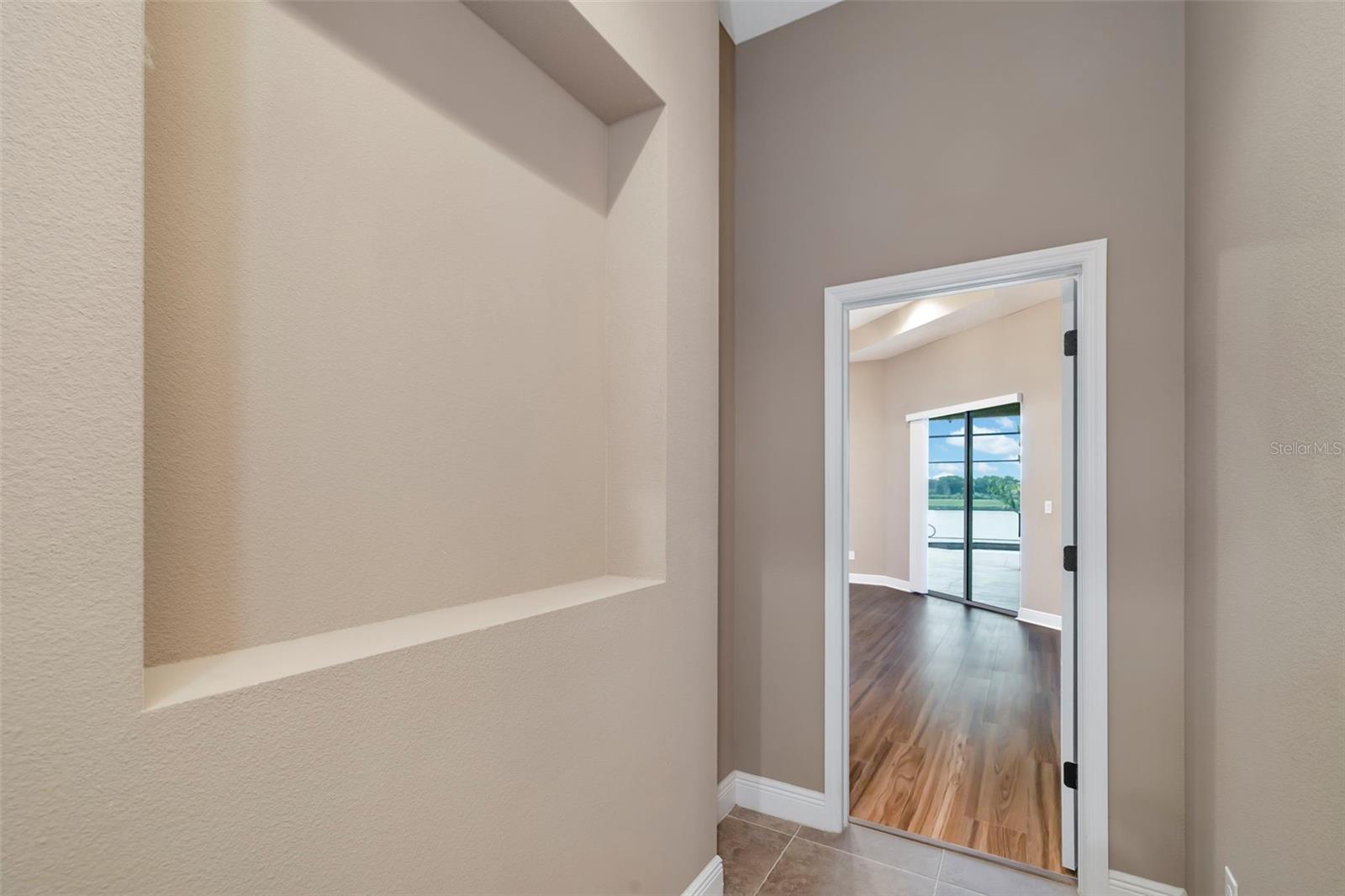 REGENT LAKE - Residential