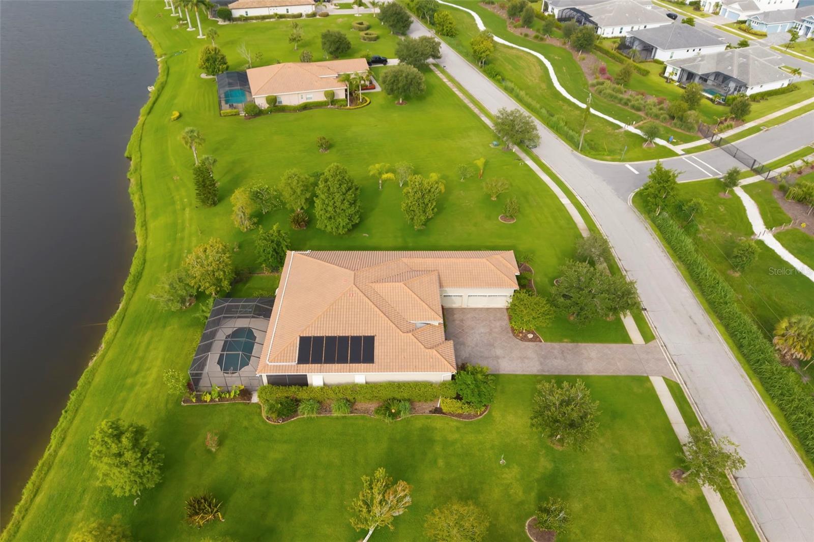 REGENT LAKE - Residential