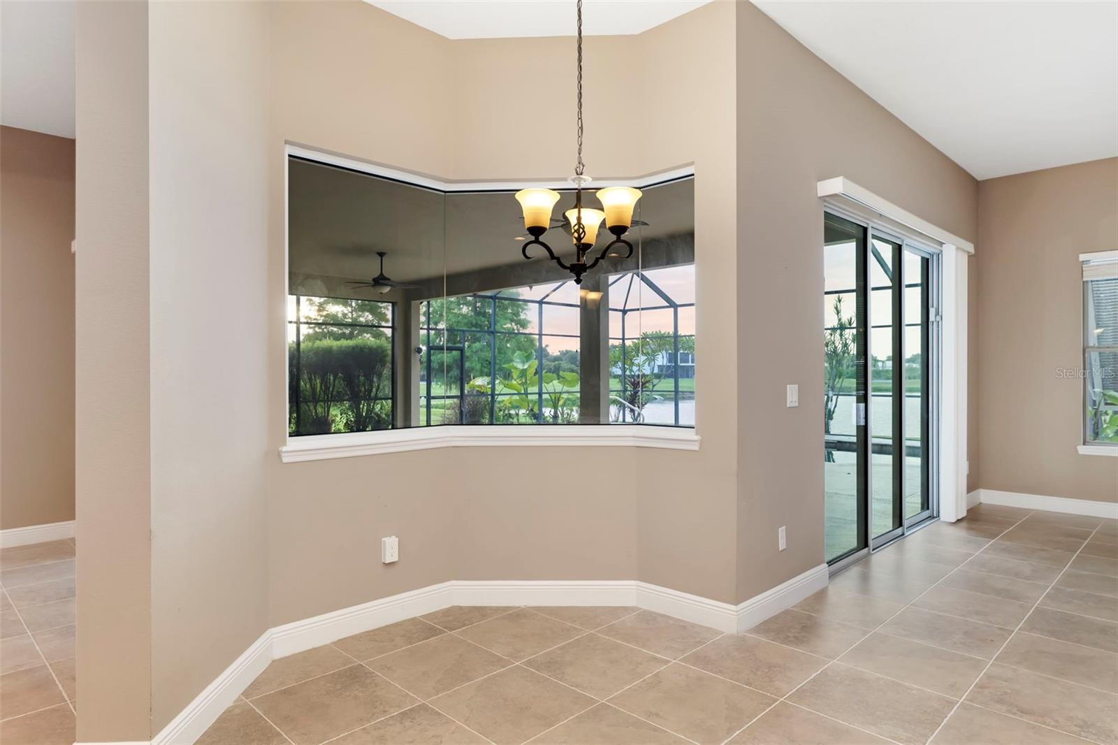 REGENT LAKE - Residential