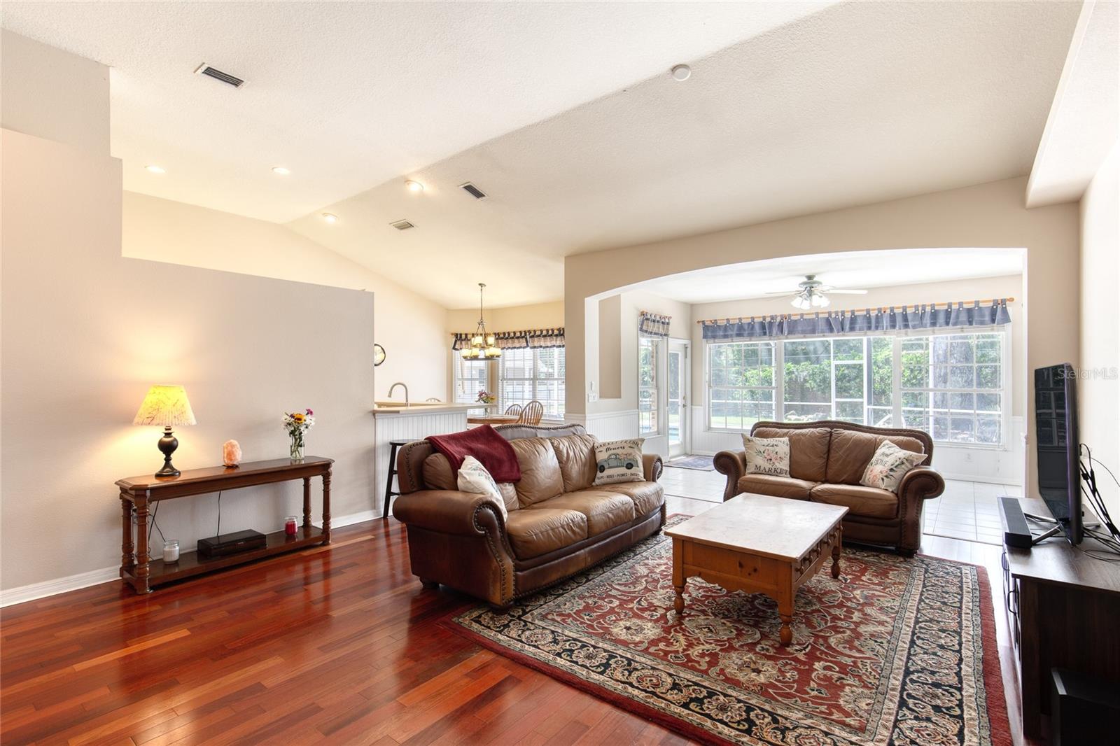 ORMOND LAKES UNIT 01 - Residential