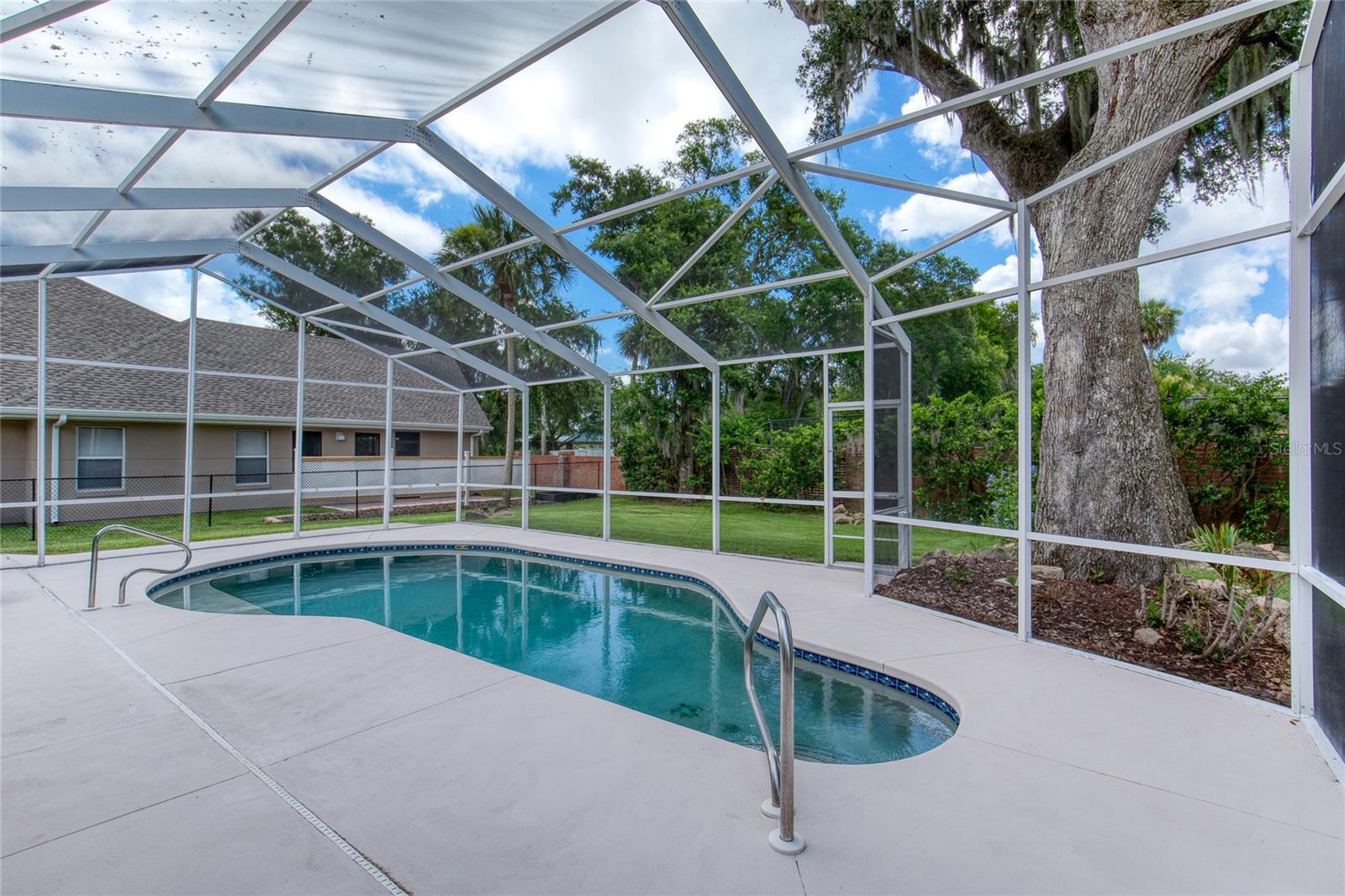 ORMOND LAKES UNIT 01 - Residential