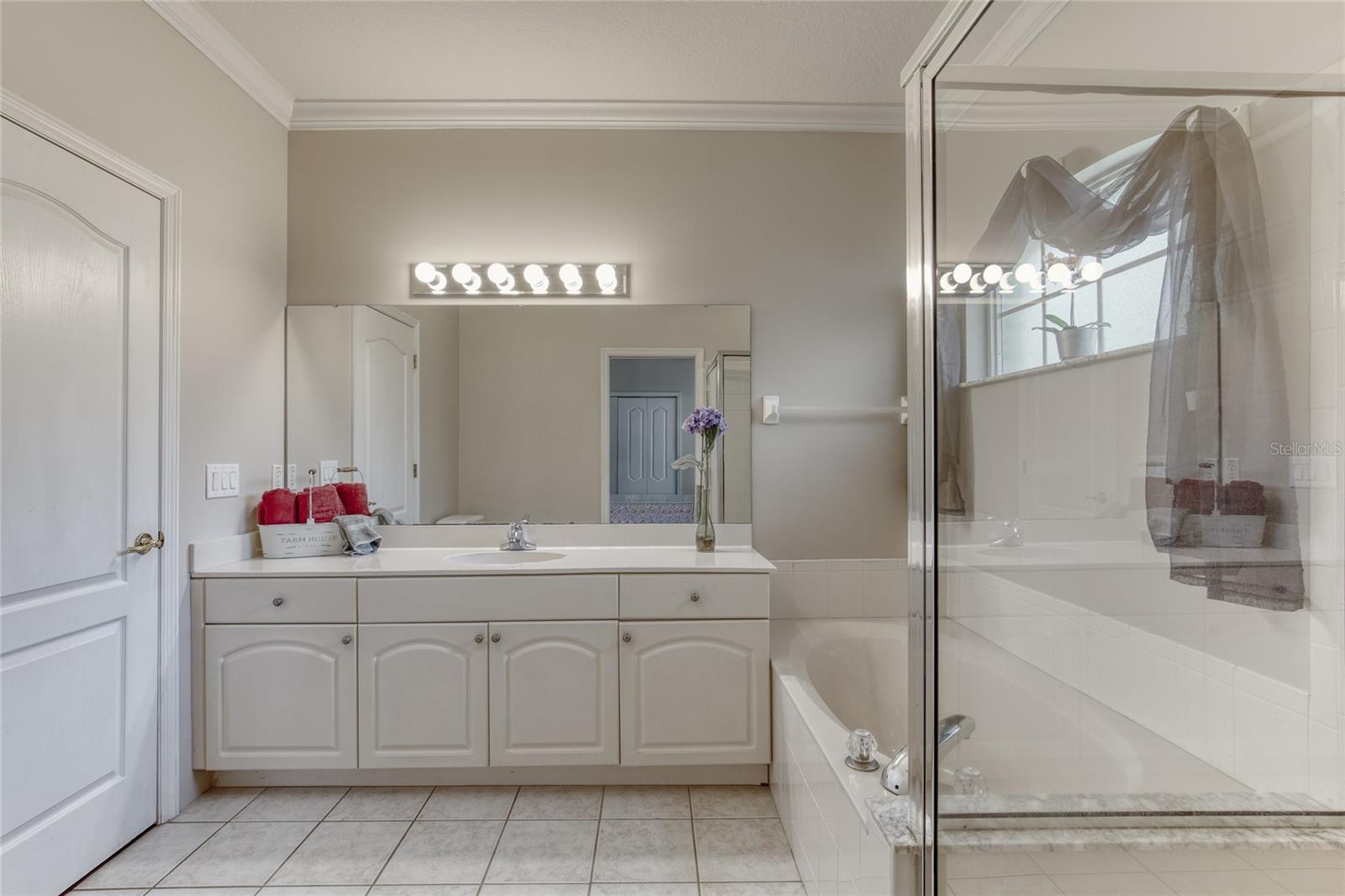 ORMOND LAKES UNIT 01 - Residential