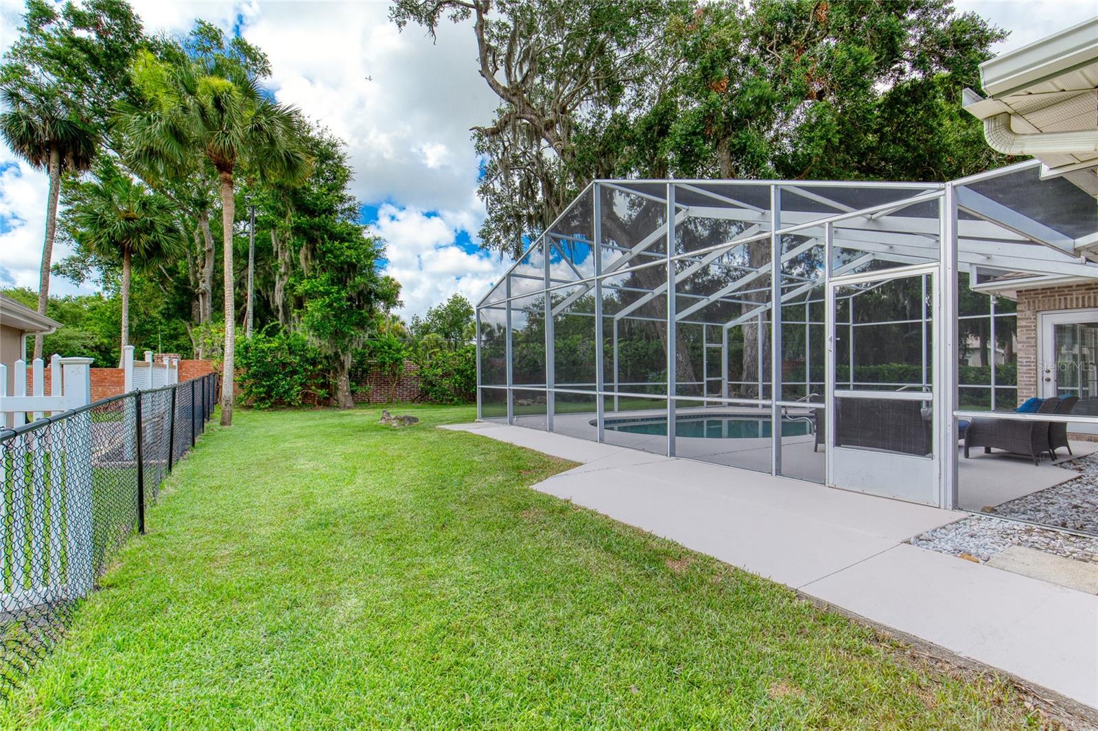 ORMOND LAKES UNIT 01 - Residential
