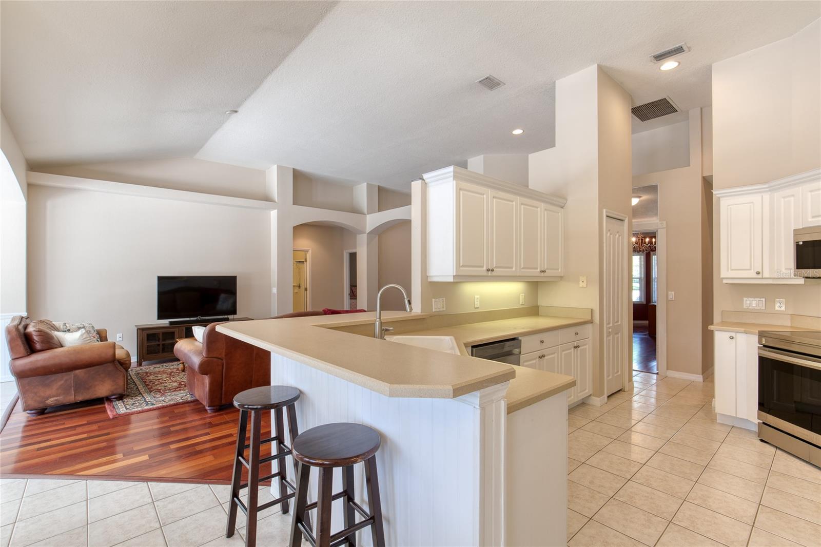 ORMOND LAKES UNIT 01 - Residential