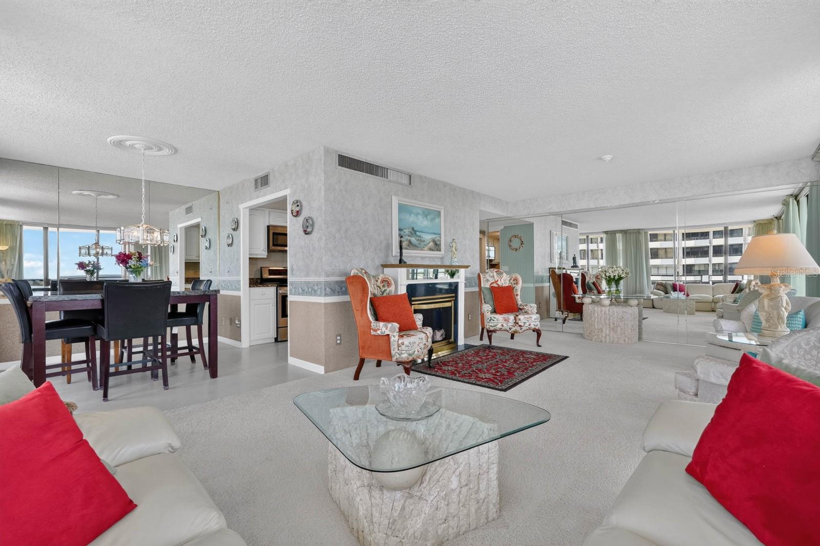 ALIKI CONDO - Residential